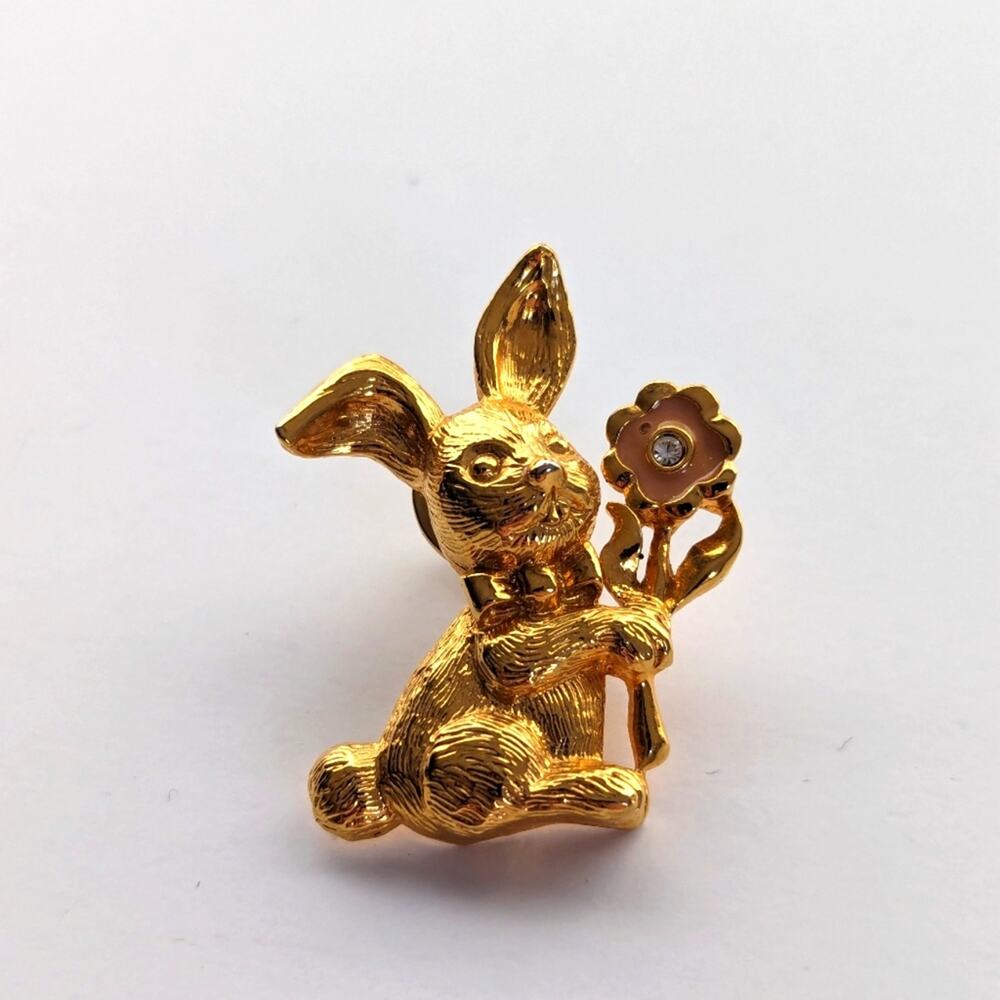 Vintage Avon Gold Tone Easter Bunny Enamel Flower Rhinestone Spring Pin Brooch